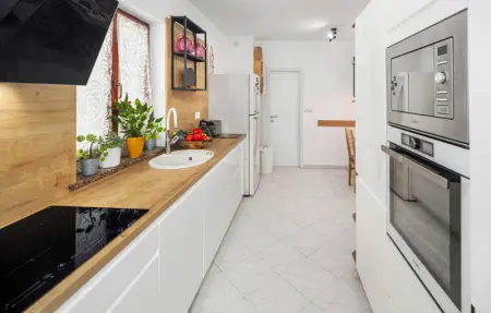 Location Maison 6 personnes à Tinjan - Photo 32