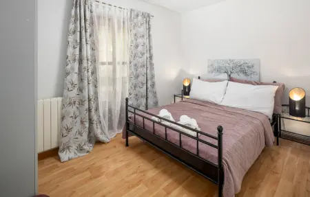 Location Maison 6 personnes à Tinjan - Photo 42