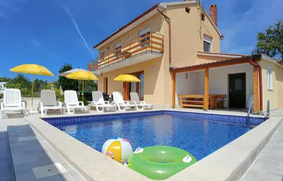 Maison à Muntic - L803236