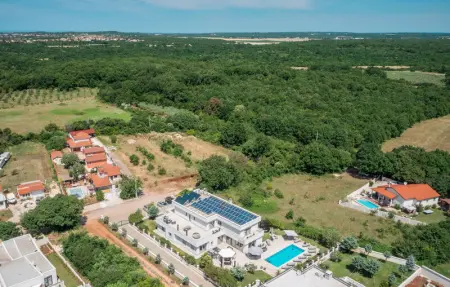 Location Maison 16 personnes à Liznjan - Photo 18