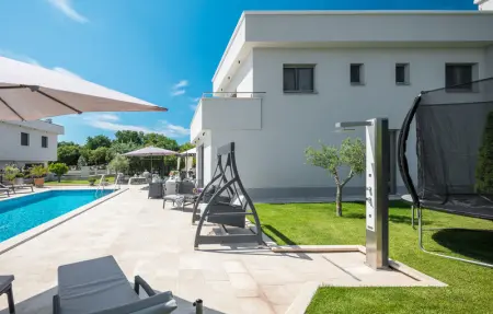 Location Maison 16 personnes à Liznjan - Photo 20