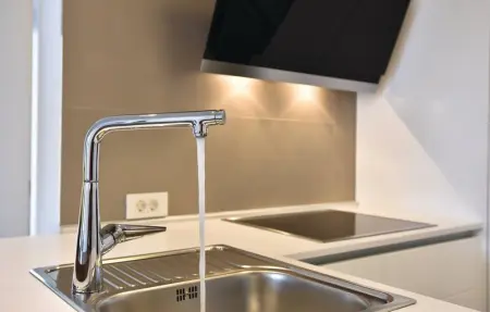 Location Maison 9 personnes à Omis - Photo 24