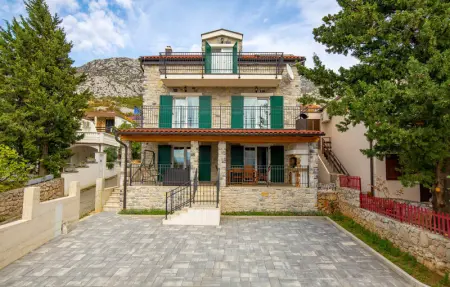 Location Maison 8 personnes à Cesarica - Photo 1