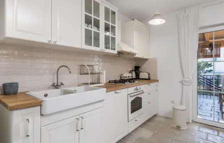 Location Maison 8 personnes à Cesarica - Photo 15