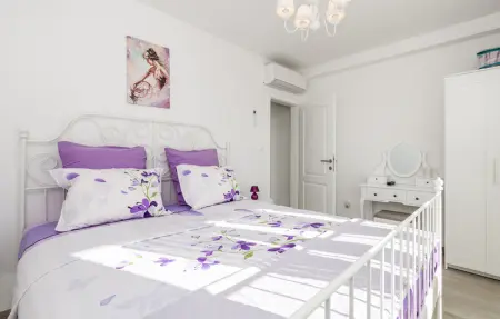 Location Maison 8 personnes à Cesarica - Photo 18