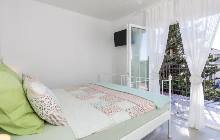 Location Maison 8 personnes à Cesarica - Photo 21