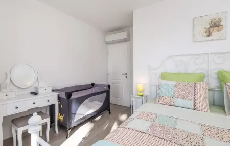 Location Maison 8 personnes à Cesarica - Photo 22