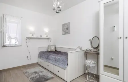 Location Maison 8 personnes à Cesarica - Photo 23