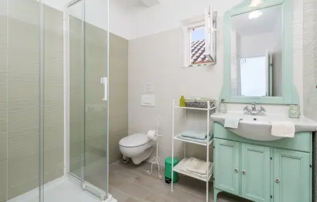 Location Maison 8 personnes à Cesarica - Photo 25