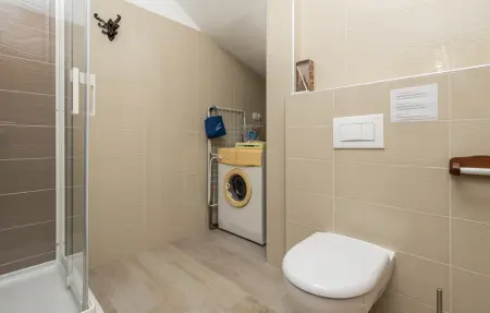 Location Maison 8 personnes à Cesarica - Photo 33