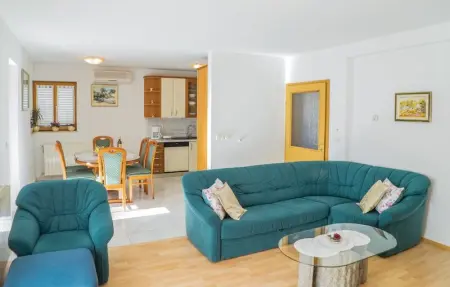 Location Maison 12 personnes à Rastovac - Photo 21