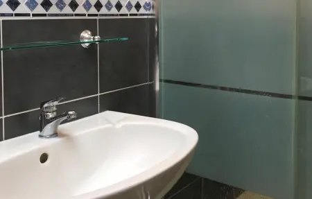 Location Maison 2 personnes à Fougerolles Du Plessis - Photo 6