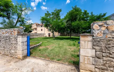 Location Maison 2 personnes à Bale - Photo 7