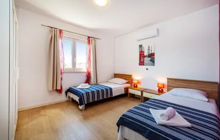 Location Maison 12 personnes à Posedarje - Photo 24