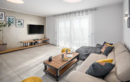 Location Maison 6 personnes à Tinjan - Photo 3