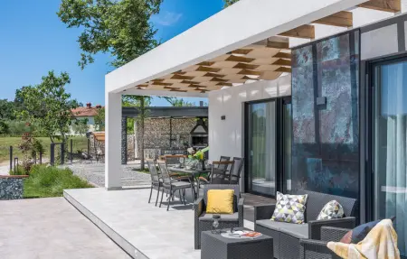 Location Maison 6 personnes à Tinjan - Photo 21