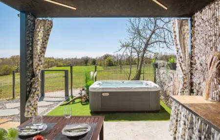 Location Maison 6 personnes à Tinjan - Photo 24