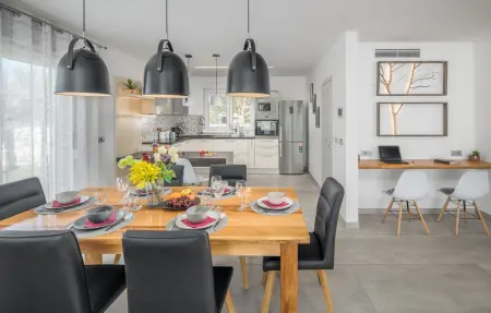 Location Maison 6 personnes à Tinjan - Photo 30