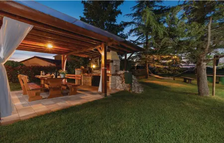 Location Maison 8 personnes à Pazin - Photo 7