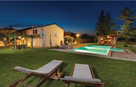 Location Maison 8 personnes à Pazin - Photo 8