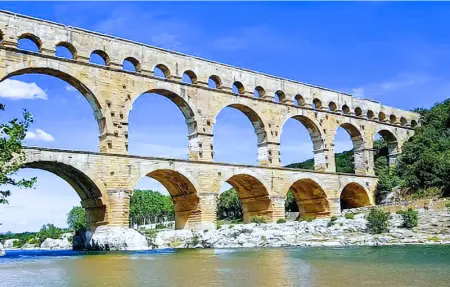 Location Maison 8 personnes à Nîmes - Photo 8