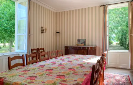 Location Maison 17 personnes à St Michel d.Chavaignes - Photo 2