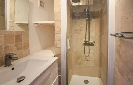 Location Maison 8 personnes à Saint Saturnin lès Apt - Photo 15