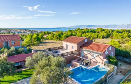 Location Maison 8 personnes à Vir - Photo 12