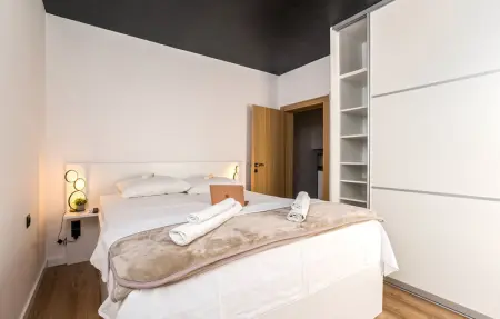 Location Maison 8 personnes à Vir - Photo 23