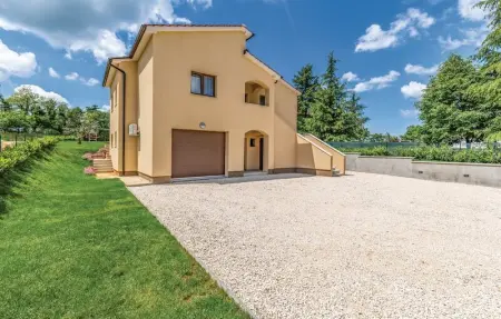 Location Maison 8 personnes à Pazin - Photo 9