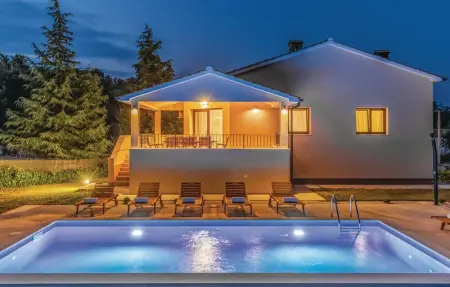 Location Maison 8 personnes à Pazin - Photo 12