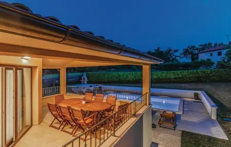 Location Maison 8 personnes à Pazin - Photo 15