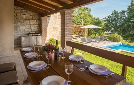 Location Maison 8 personnes à Tinjan - Photo 15