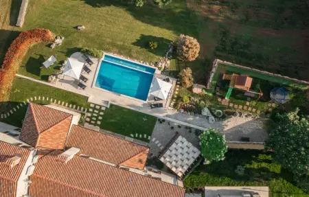 Location Maison 8 personnes à Tinjan - Photo 23