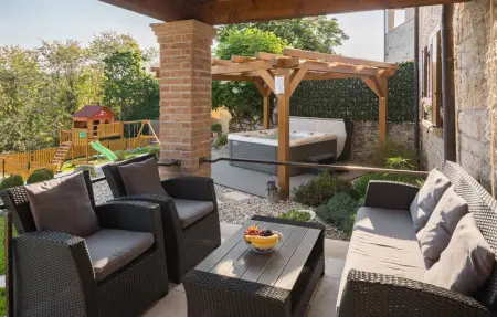 Location Maison 8 personnes à Tinjan - Photo 29