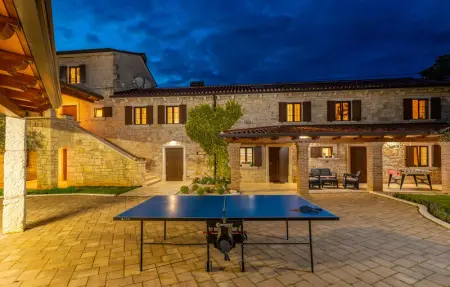 Location Maison 8 personnes à Tinjan - Photo 39