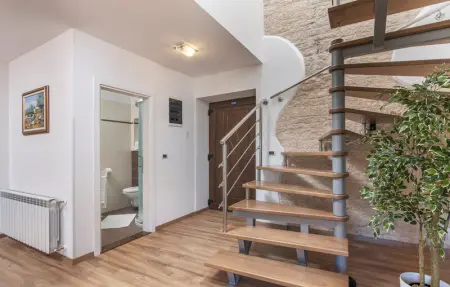 Location Maison 8 personnes à Tinjan - Photo 47