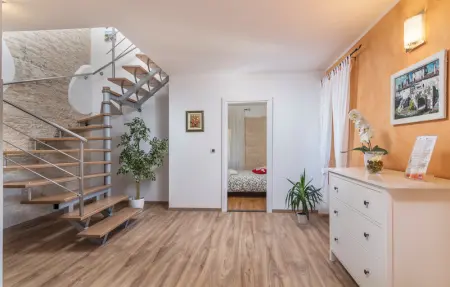 Location Maison 8 personnes à Tinjan - Photo 48