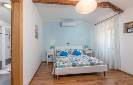 Location Maison 8 personnes à Tinjan - Photo 58