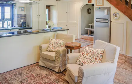 Location Maison 6 personnes à St. Priest La Fougeres - Photo 2