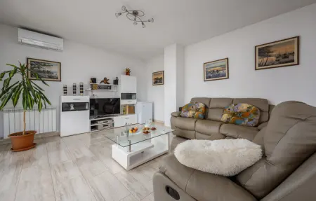 Location Maison 4 personnes à Buje - Photo 3