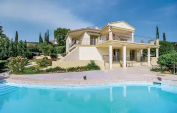 Maison à Roquebrune sur Argens FCV495 N°552587