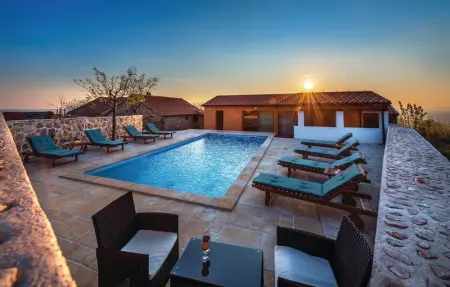 Location Maison 7 personnes à Drnis - Photo 5