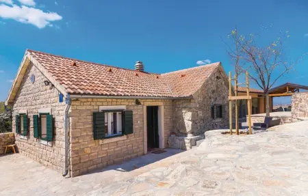 Location Maison 7 personnes à Drnis - Photo 10