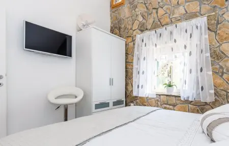 Location Maison 7 personnes à Drnis - Photo 25