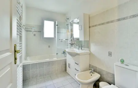 Location Maison 6 personnes à Malataverne - Photo 19