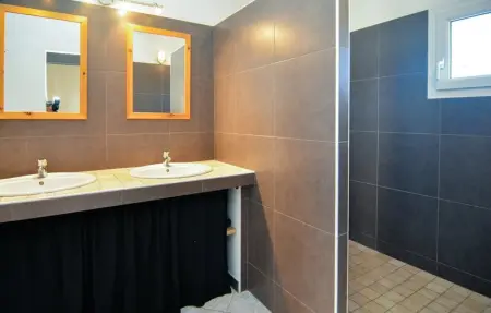 Location Maison 8 personnes à Eyguieres - Photo 7