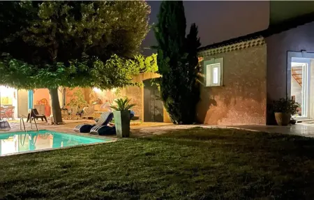 Location Maison 8 personnes à Eyguieres - Photo 14