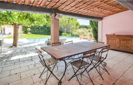 Location Maison 8 personnes à Eyguieres - Photo 19