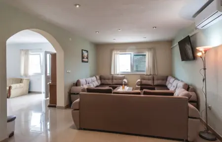 Location Maison 12 personnes à Sevid - Photo 22